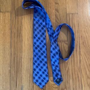 EUC Calvin Klein blue plaid necktie!